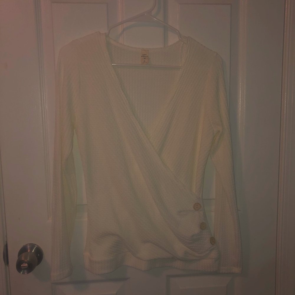 NEVER WORN BEFORE SUPER CUTE FALL TOP